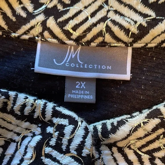 Adorable, black and white jacket with gold details, from JM Collection, 2X. - Picture 8 of 9
